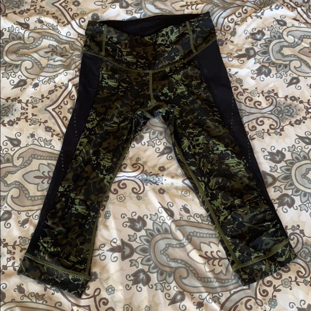 Lululemon Capri size 2